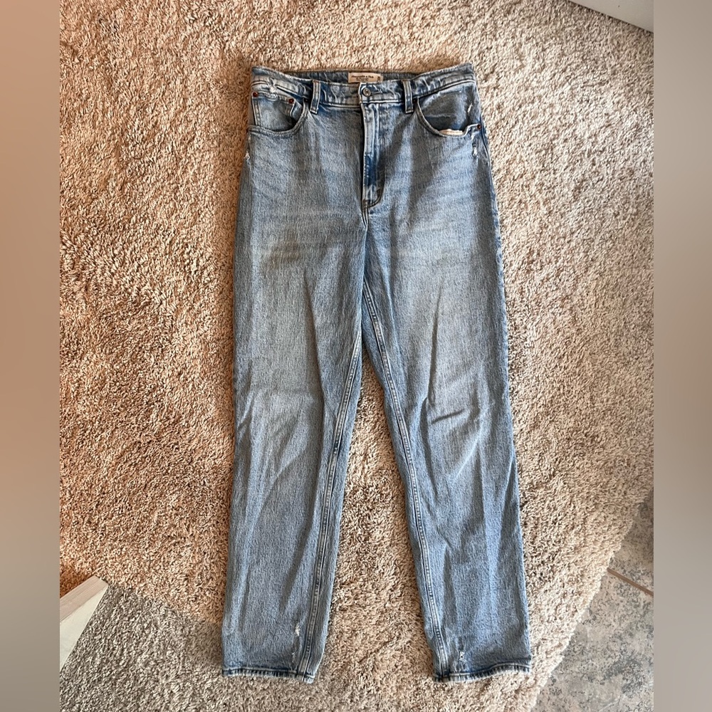 Abercrombie and Fitch 90’s Straight Ultra High Rise Jeans